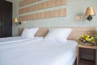 Курортные отели HI Hotels Imperial Resort Солнечный Берег Стандартный двухместный номер с 1 кроватью или 2 отдельными кроватями (для 2 взрослых и 1 ребенка)-2