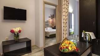 Курортные отели HI Hotels Imperial Resort Солнечный Берег Семейный люкс с 2 спальнями (для 4 взрослых)-1